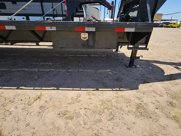 40' Deckover Flatbed